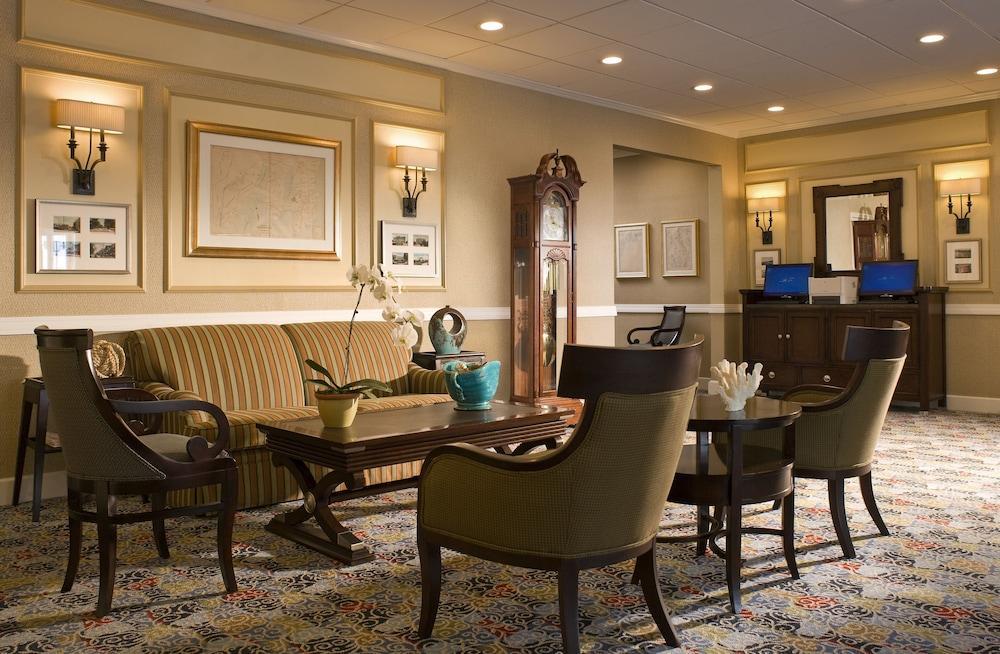 Newport Beach Hotel & Suites Middletown Zewnętrze zdjęcie