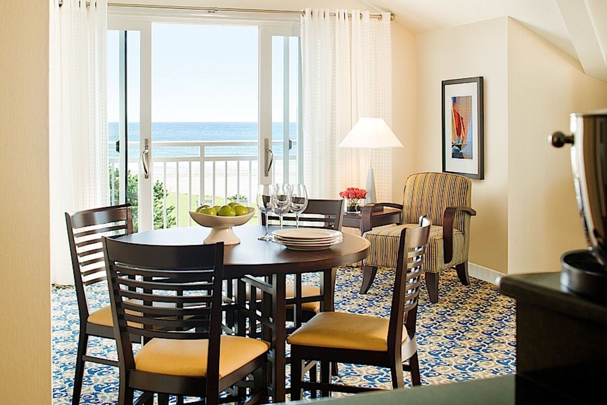 Newport Beach Hotel & Suites Middletown Zewnętrze zdjęcie